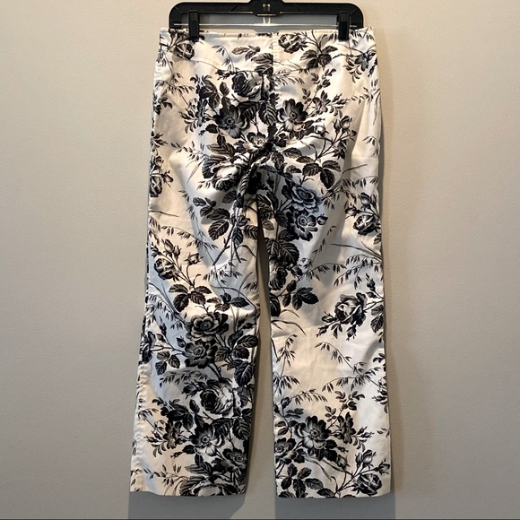 2/$30 Express White & Black Toile Floral Cropped Pants 9 / 10 - Picture 3 of 5